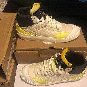 Nike Drop Type Mid
Summit White Alabaster